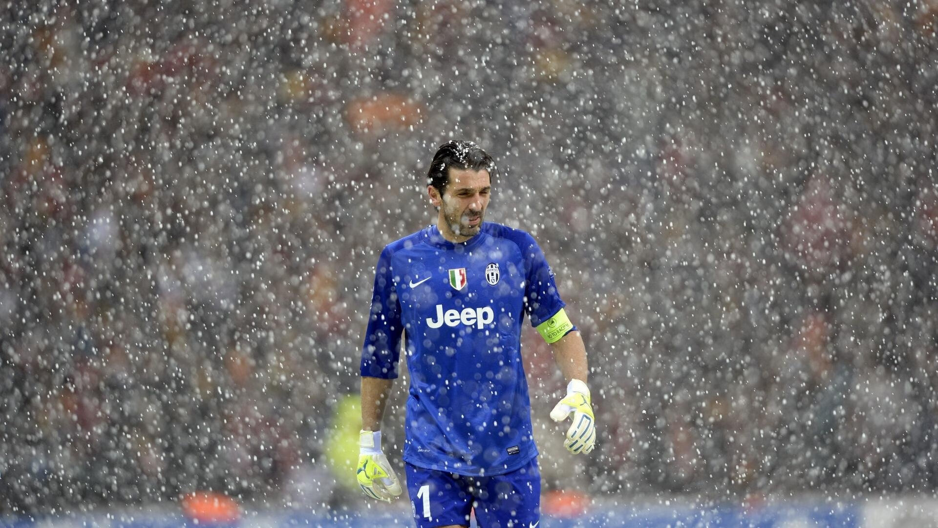 全国青少年迷你足球联赛吸引广泛关注，全国青少年足球赛事